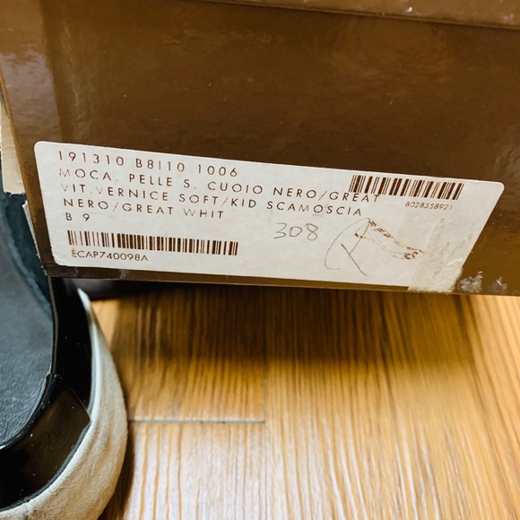 Authentic Gucci Flats - Picture 6 of 7